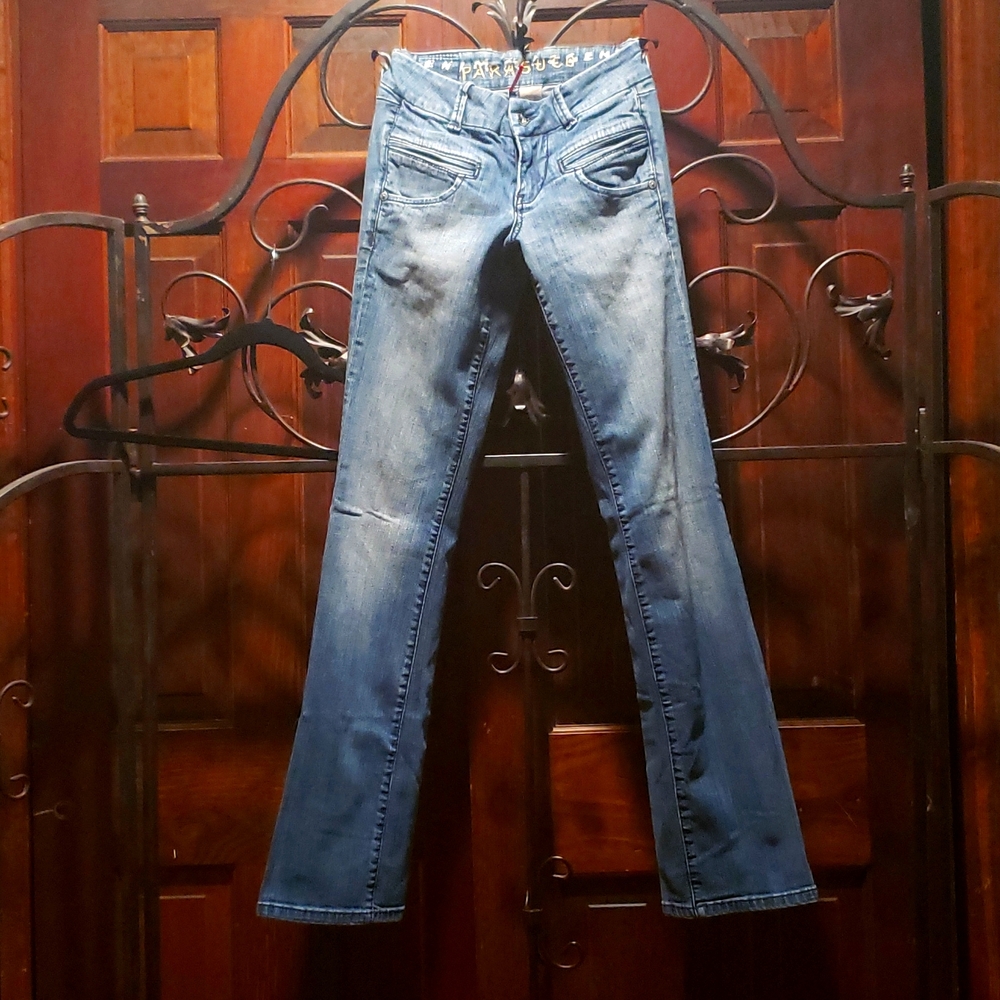 Parasuco Denim Legend, 0/25, interior stitches for stylish cuffs.